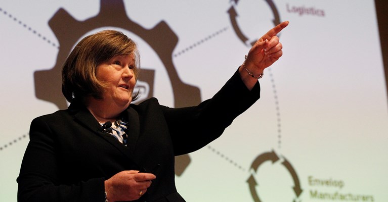 USPS Postmaster General Announces Retirement